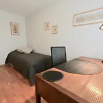 Comfortable, Sunny, Quiet, Good Location! Apartament