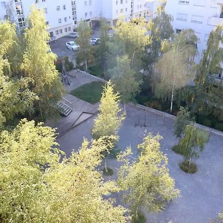 Comfortable, Sunny, Quiet, Good Location! *