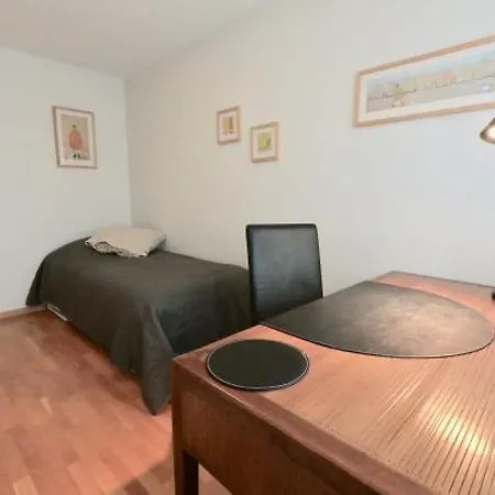 Comfortable, Sunny, Quiet, Good Location! Apartment