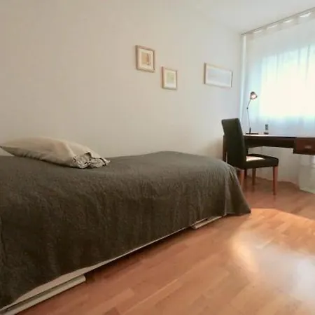 Comfortable, Sunny, Quiet, Good Location! * Λωζάνη