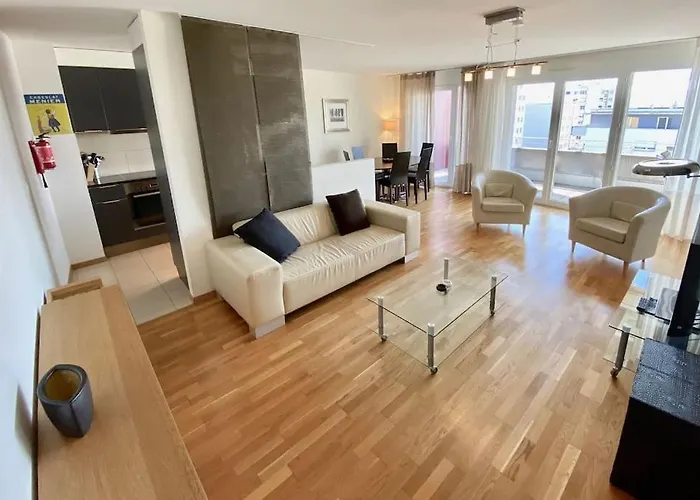 Διαμέρισμα Comfortable, Sunny, Quiet, Good Location!