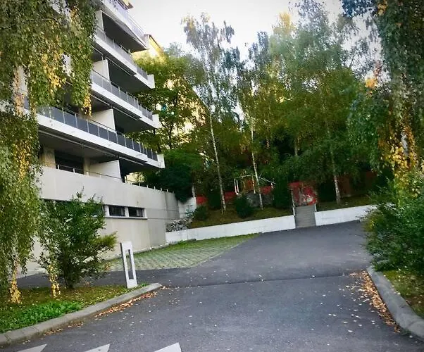 Comfortable, Sunny, Quiet, Good Location! *