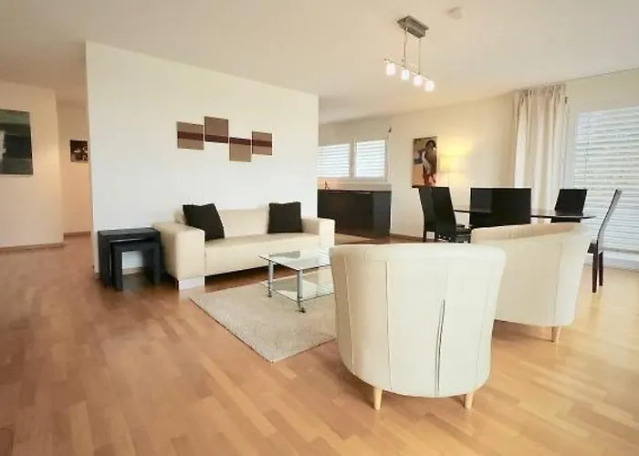 Comfortable, Sunny, Quiet, Good Location! Λωζάνη